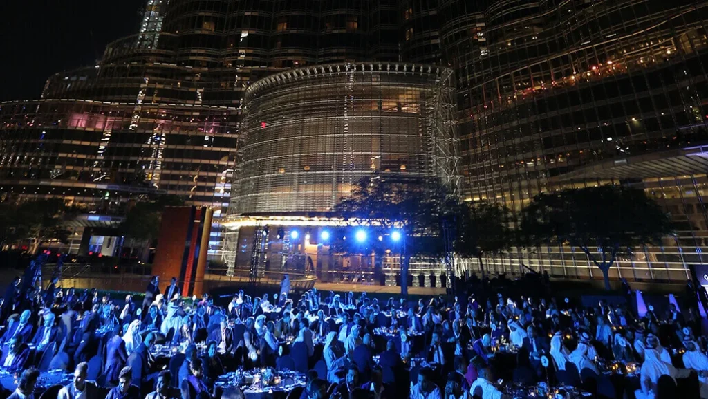 شركة الفارس الدولية تنال جائزة “التميز في الدعم الإنساني” خلال حفل غالا مدينة دبي الصناعية من مجموعة تيكوم - الفارس الدولية الخيام